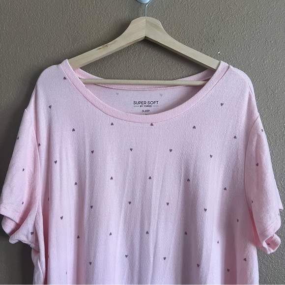 Torrid Super Soft Short Sleeve Lounge Sleep Tee with Heart Pattern Size 2 NWT - Picture 3 of 11
